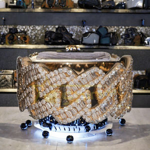 Anillo de Lujo Personalizado de Oro Sólido de 10K con Moissanita HPHT de Corte Brillante y Media Pavé, Estilo Hip Hop Cubano, para Hombre, Regalo para Boda, Compromiso o Fiesta - Product Image 3