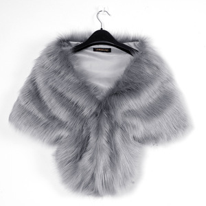 Châle de mariée pour <span class=keywords><strong>femme</strong></span>, cape de mariage, châle long élégant en fausse <span class=keywords><strong>fourrure</strong></span> chaude et moelleuse pour l'hiver, étole, écharpe, boléro pour soirée et décoration - Product Image 1