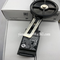 En stock Nouveau interrupteur de fin de course D4NA-4122 D4NA-412G D4NA-4131/4132 Fiable Vendeur d'or Garantie d'un an DHL FEDEX UPS