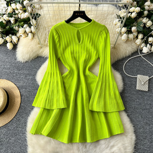 Robes en tricot pour femmes, col rond ajouré, taille cintrée, coupe évasée, tendance - Product Image 5