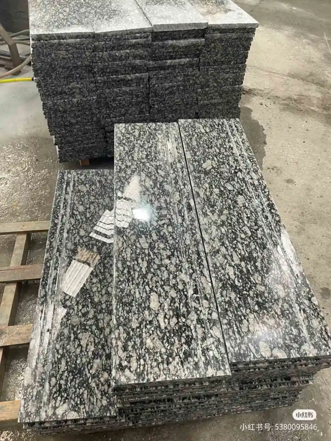 Kích thước tùy chỉnh giá rẻ Granite đen Galaxy Granite sàn gạch slab nhà bếp Countertop Granite và đá cẩm thạch