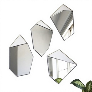 Miroir mural rond en fer noir au design moderne d'Axiom Home Accents, fabriqué à la main, style rustique, pour entrée, salon, intérieurs - Product Image 1