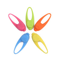 Nuit Chien Marche Lumière Anti-Collision LED Pendentif Lumineux Teddy Anti-Perdu Collier Lumineux Silicone Collier Dog Tag Solide
