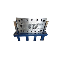 Moule d'emboutissage de précision usiné CNC sur mesure par usine OEM professionnelle pour rack d'équipement semi-conducteur