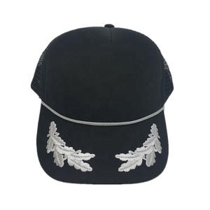 หมวกแก๊ปทรงทรัคเกอร์ปักลายใบโอ๊คแบบกำหนดเองพร้อมเชือกตกแต่ง - Product Image 3