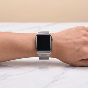 Bracelet de montre en titane pur de qualité 2 JAETIUM pour Apple Watch Ultra 49 mm, séries 10, 9, 8, 45 mm, bracelet en titane Gr2 mat à 3 maillons - Product Image 6