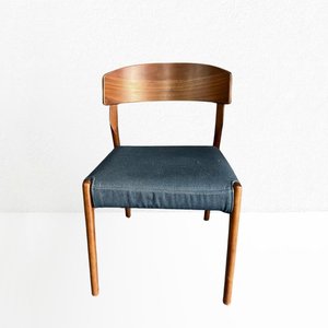 Sillas de Comedor de Madera de Abedul de Diseño Moderno y Simple de Vietnam OEM, Sillas de Madera de Caucho Sólido Duraderas para Uso en Cocina y Hogar - Product Image 1