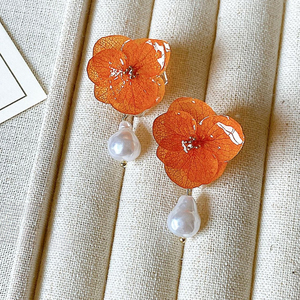 Nuovo Arrivo <span class=keywords><strong>Orecchini</strong></span> in Acciaio Inossidabile con <span class=keywords><strong>Perle</strong></span> d'Acqua Dolce e Fiori Veri di Ortensia Eterna Fatti a Mano Multicolore - Product Image 4