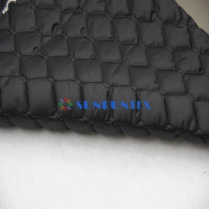 Tessuto trapuntato in poliestere di alta qualità per panno invernale - Product Image 1
