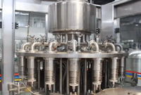 Machine de remplissage automatique électrique aseptique pour jus de fruits frais, haute capacité 8000 BPH, pour emballage en verre, application boisson