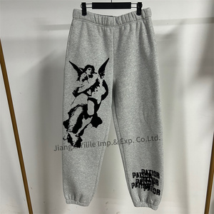 PT1142 <span class=keywords><strong>Pantaloni</strong></span> della Tuta OEM all'Ingrosso in Cotone Pesante da Uomo, Stampa Serigrafica, Larghi con Polsino e Gamba Dritta - Product Image 2