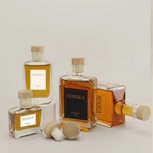Bouteilles en verre carrées plates <span class=keywords><strong>de</strong></span> 50 ml, 100 ml, 200 ml, 500 ml pour vodka, spiritueux, whisky, <span class=keywords><strong>rhum</strong></span>, liqueurs avec bouchon en liège - Product Image 6
