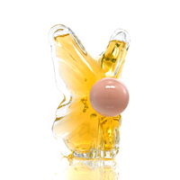 Flacon de parfum en verre en forme de papillon 100 ml, finition mate/givrée, pompe transparente à sertir, impression sérigraphique personnalisée