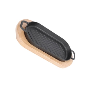 Plateau à steak en fonte Poêle en fonte pré-assaisonnée Poêle à fajita avec base en bois - Product Image 3