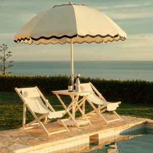 Parasol <span class=keywords><strong>de</strong></span> terrasse et <span class=keywords><strong>de</strong></span> piscine en aluminium <span class=keywords><strong>de</strong></span> haute qualité <span class=keywords><strong>de</strong></span> <span class=keywords><strong>Bali</strong></span> personnalisé Parasol <span class=keywords><strong>de</strong></span> jardin <span class=keywords><strong>de</strong></span> grande taille blanc Treasure avec festonné - Product Image 1
