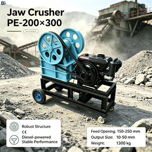 Concasseur à mâchoires mobile compact et micro PE200*300, utilisé dans l'extraction de pierres et d'or, entraîné par un moteur diesel - Product Image 1