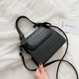 Bolso De mano cuadrado coreano para Mujer, bandolera De piel negra