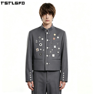 Blazer Uniforme Corto OEM/ODM para Hombre, Gris, Cuello Alto, Múltiples Botones, Insignia, Conjuntos de Ropa Exterior para Hombre, Fabricantes de Ropa al por Mayor - Product Image 1