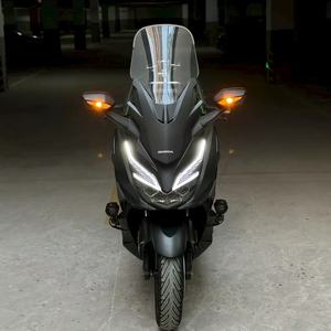 Scooter NSS350 <span class=keywords><strong>Forza</strong></span> Haute Performance pour Trajets Urbains & Longues Distances, Économe en Carburant pour Déplacements Quotidiens & Voyages d'Agrément - Product Image 5