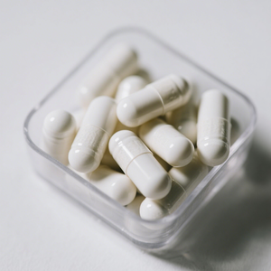 Fábrica de fornecimento de alta qualidade extrato de folha de alecrim/nêsola extrato 10%-98% ácido ursólico CAS 77-52-1 ácido ursólico - Product Image 4