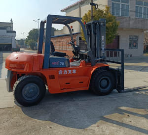 Chariot élévateur diesel d'occasion Heli H2000 70, 7 tonnes, 3 mètres, transmission 4x4 - Product Image 5