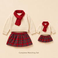 Ensemble pyjama en peluche ours en peluche de 40 cm avec imprimé fraises assorti pour filles, vêtements de poupée personnalisés OEM ODM en PU, tendance