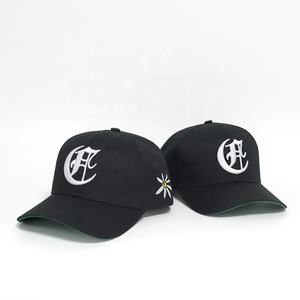 Casquettes de baseball pour hommes en acrylique noir, à 6 panneaux structurés, avec logo brodé 3D personnalisé, tendance, à prix abordable et très demandées - Product Image 4