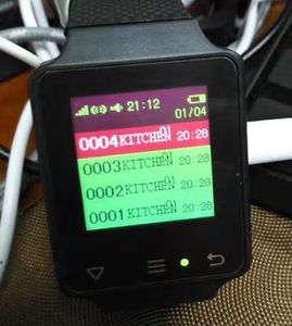 Localizador de Camareros para Restaurante, Resistente al Agua, con Pantalla, 4 Números de Llamada, Correa de Muñeca Fácil de Reemplazar, Carga Magnética - Product Image 3