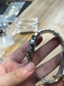 Montre mécanique classique de style professionnel 2025 avec bracelet en acier, idéale pour les négociations d'affaires et les événements haut de gamme. - Product Image 2