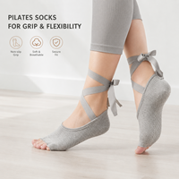 Chaussettes de Pilates personnalisées antidérapantes à bout ouvert avec sangle en ruban pour femmes, idéales pour le yoga, la barre et le ballet