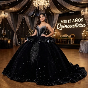 Robe de bal de Quinceañera en velours noir Rsm261103, corsage à épaules dénudées, appliques ornées, volants, peplum, jupe ample, style vintage pour soirée - Product Image 1
