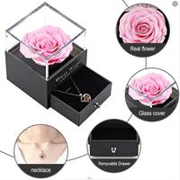 Boîte à bijoux en acrylique de roses conservées en gros d'usine avec collier fleurs roses éternelles cadeau pour cadeau de fête des mères de maman