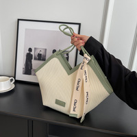 2025 tendance femme décontracté Version coréenne étudiant fourre-tout sacs bonbons motif chaînes décoration sangle unique étanche pour les femmes