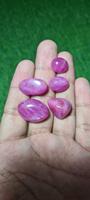 Pierre précieuse de forme de mélange de Cabochon de rubis naturel de haute qualité de mines indiennes pierre de cristal précieux pour la fabrication de bijoux