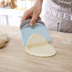 Grattoir à pâte professionnel <span class=keywords><strong>en</strong></span> plastique pratique pour une mesure et un raclage précis de la pâte dans la fabrication de pain professionnelle et commerciale - Product Image 2