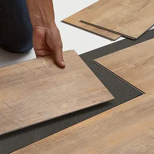 Planche imperméable de plancher de SPC de vinyle de 100% 4mm 5mm