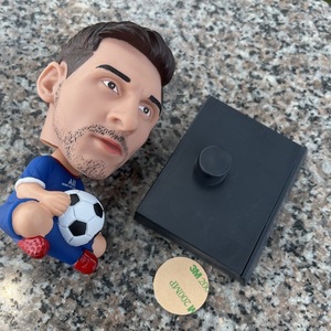 Figuras <span class=keywords><strong>de</strong></span> baloncesto <span class=keywords><strong>de</strong></span> Kobe, Curry y James, accesorios para coche <span class=keywords><strong>de</strong></span> estrellas del fútbol Messi y Cristiano Ronaldo, muñecos que sacuden la cabeza. - Product Image 2