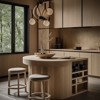 Vermonhouzz - Armoires de cuisine modernes personnalisées, ensemble d'armoires sans poignées en bois clair avec îlot noir pour villa de luxe