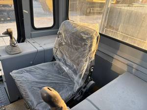 Bulldozer D4C d'occasion haut de gamme à haut rendement pour la construction, l'exploitation minière, le terrassement, les machines industrielles en stock - Product Image 2