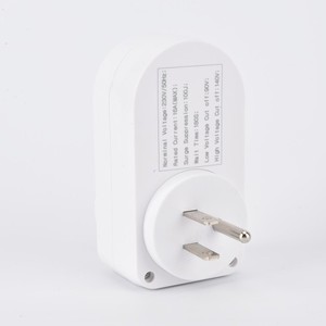 Prise de protection de tension de style américain 120V 15A, protection contre les surtensions et les sous-tensions pour réfrigérateur - Product Image 1