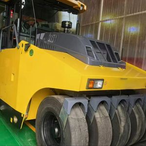 High Quality 15 Ton 16 Ton Pneumatic Tire <b>Roller</b> New <b>Rubber</b> Tire Road <b>Roller</b> for Sale - Product Image 2