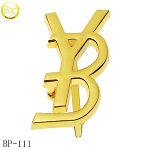 高品质定制金色标志私人带扣压铸压花字母带扣五金水晶 - Product Image 5