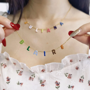 Collana con Lettere Smaltate Colorate, Personalizzabile con Parole, Logo Mamma Amore, Ciondoli Famiglia, in Acciaio Inossidabile Ipoallergenico - Product Image 4