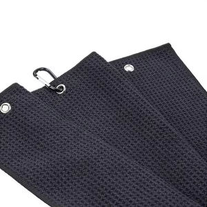 Serviette de golf pliable en trois parties en microfibre à motif gaufré - Product Image 6