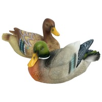 Statue de paire de canards mallards flottants peints, style européen, en résine, pour décoration intérieure sur surface aquatique