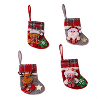 Noel Mini Çorap Süsleri 3D Peluş Noel Baba Kardan Adam Ren Geyiği Ayı Yüzü Ekose Manşetli ve Simli Yıldızlı Ağaç Süsü
