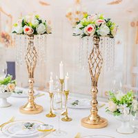 Metallische Goldene Hochzeits-Tischdekoration Blumenständer Vasenhalter mit Kristallperlenkette für Party- und Hochzeitsdekoration
