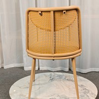 Chaise de salle à manger personnalisable en cannage nordique, dossier rembourré crème, pieds en bois veiné, durable, pour la maison, le bureau ou la salle de sport