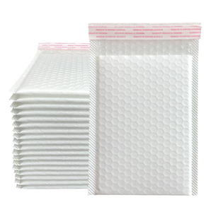 Sobre acolchado grueso HD con logo personalizado, resistente a golpes, embalaje resistente para envíos - Product Image 5