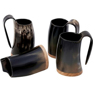 Chopes vintage en corne de viking, faites à la main, en corne de bœuf, pour bière, vin, hydromel, vaisselle rustique médiévale, tasses pour bar, décoration de la maison - Product Image 1